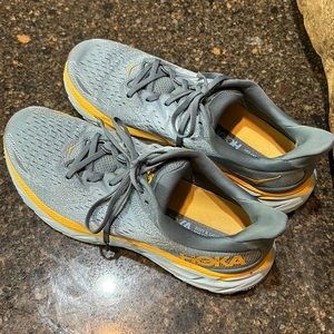 HOKA Clifton 8. Men’s Size 10.5